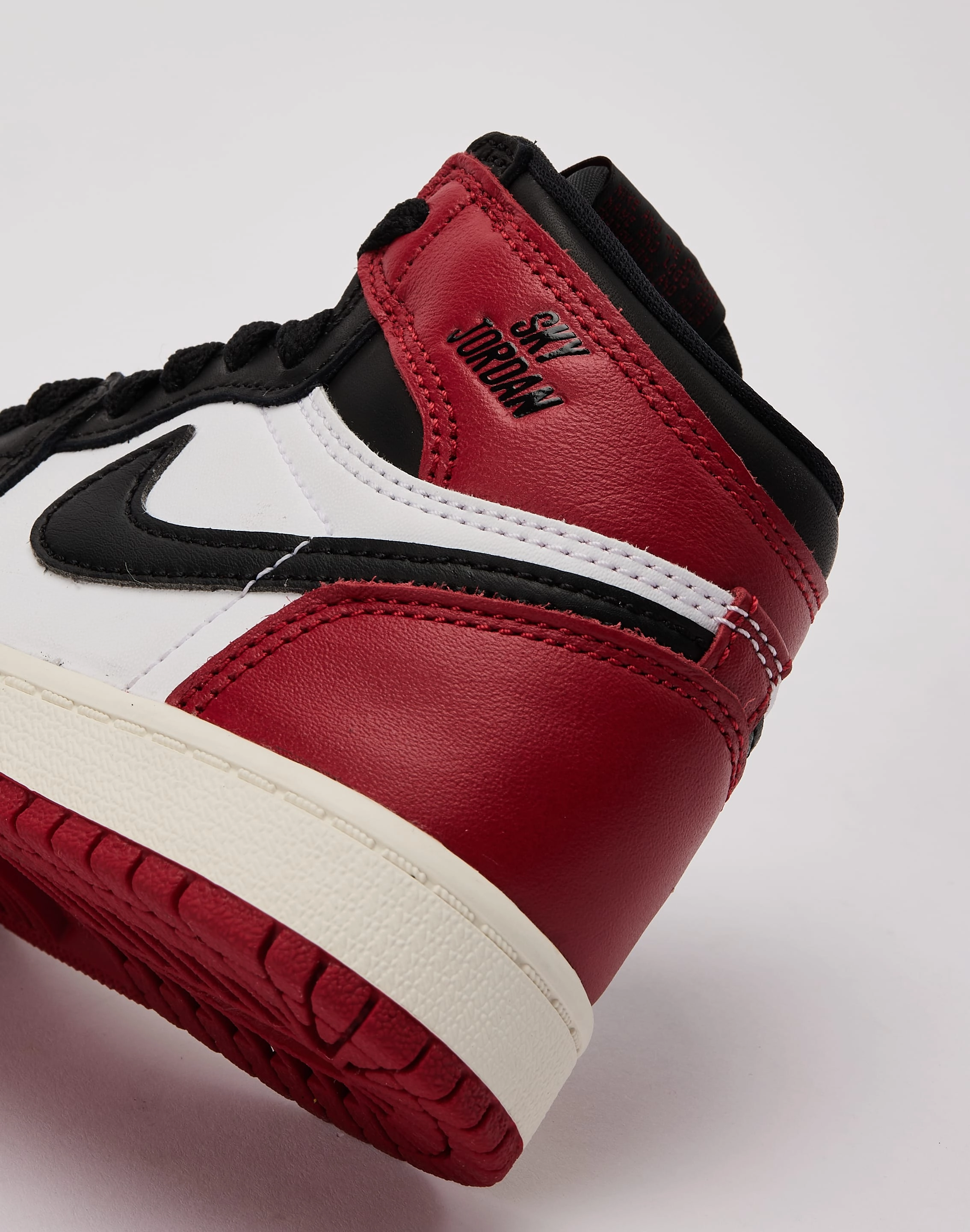 Jordan Air Jordan 1 Retro High OG 'Black Toe Reimagined' Pre-School