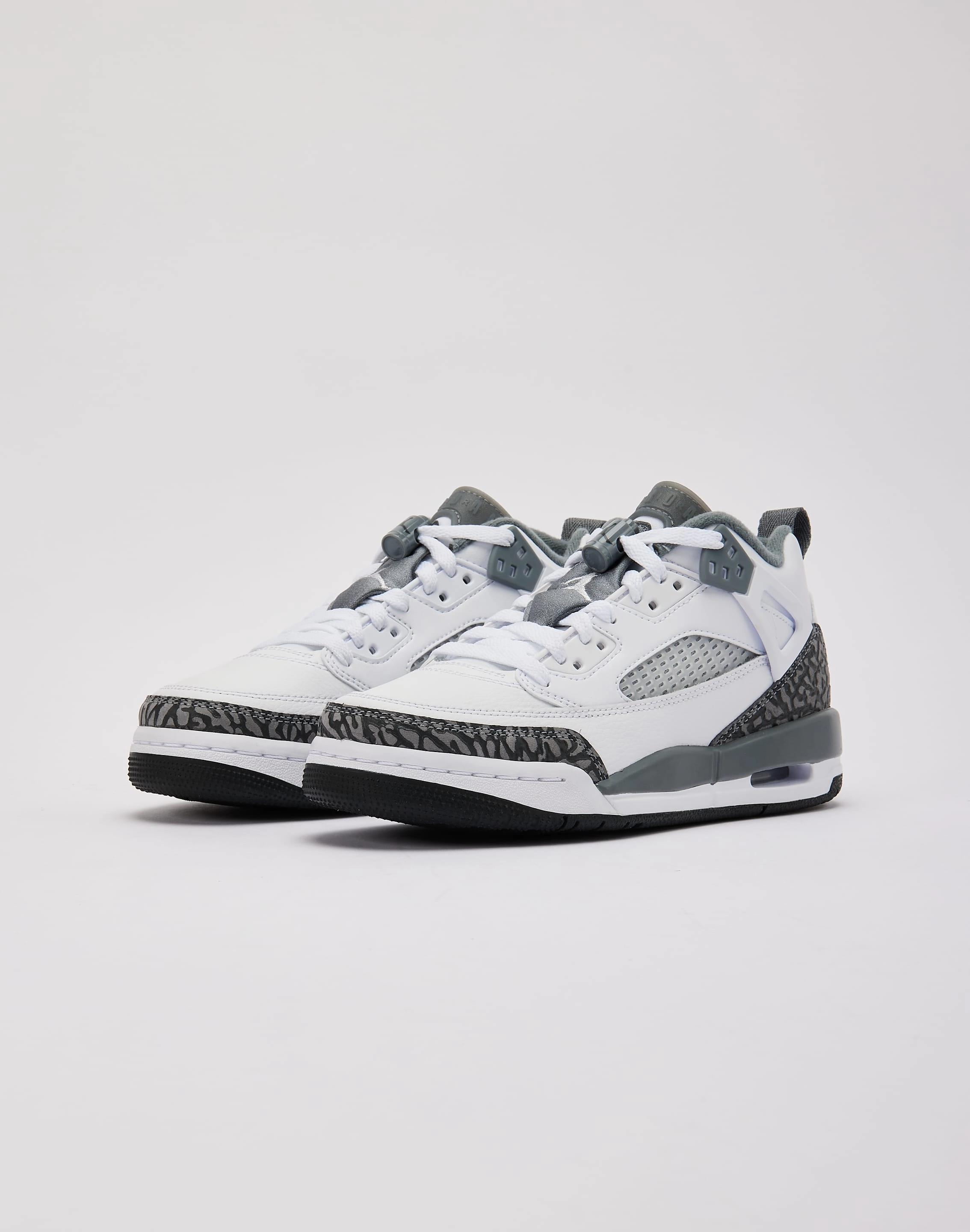 Jordan Spizike Low Grade-School