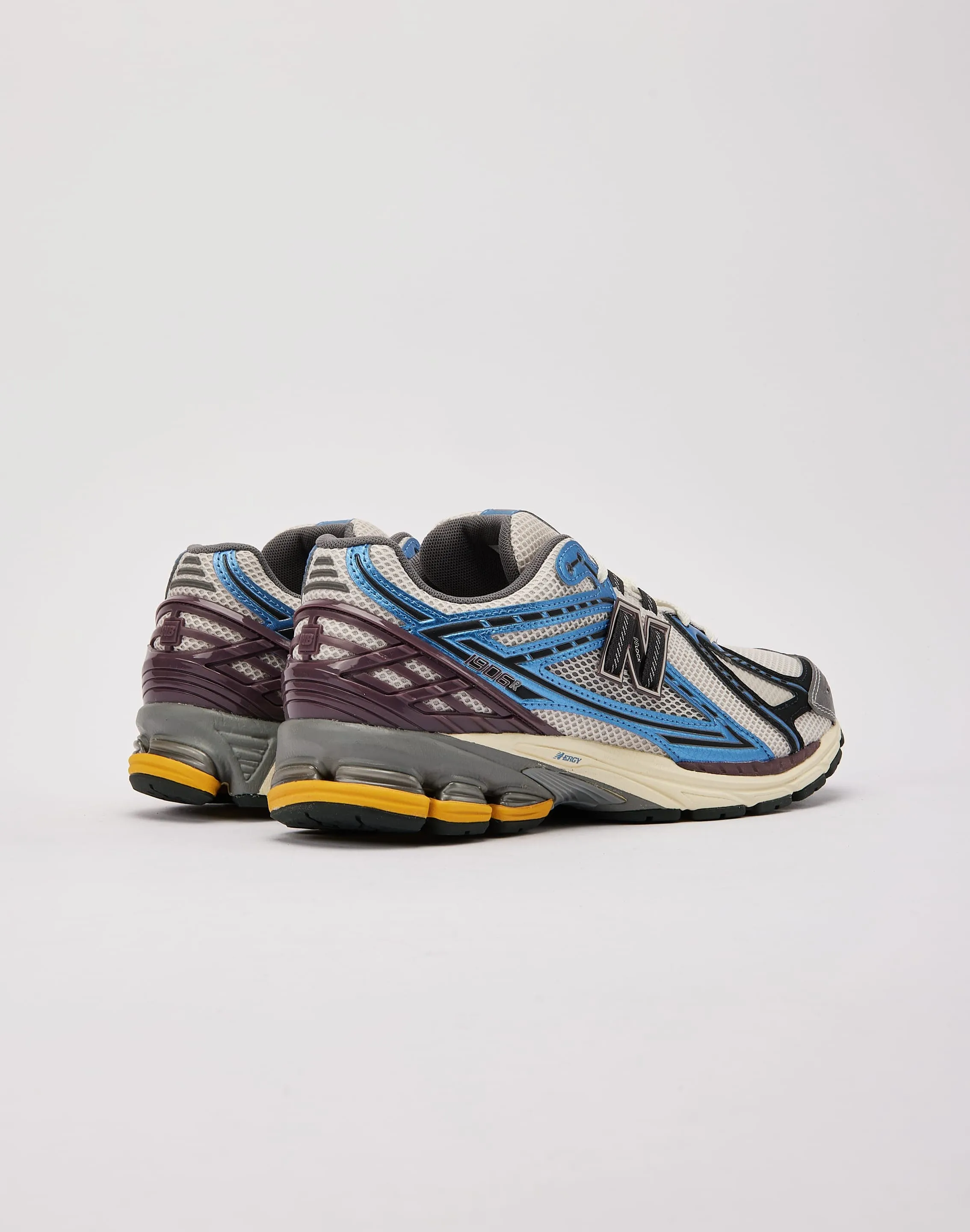 New Balance 1906R